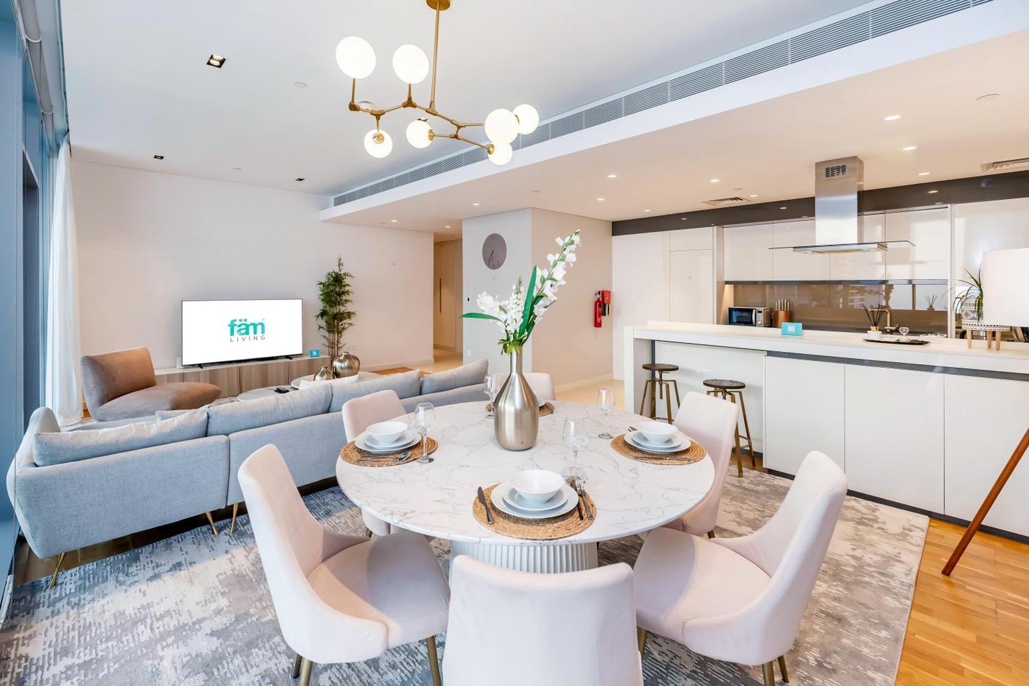 Fam Living Bluewaters - Island Living - Ain & Sea View Apartment Dubai